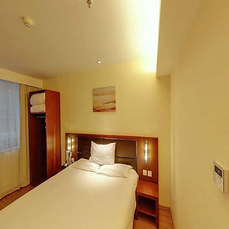 Ji Hotel Shanghai Bagian luar foto